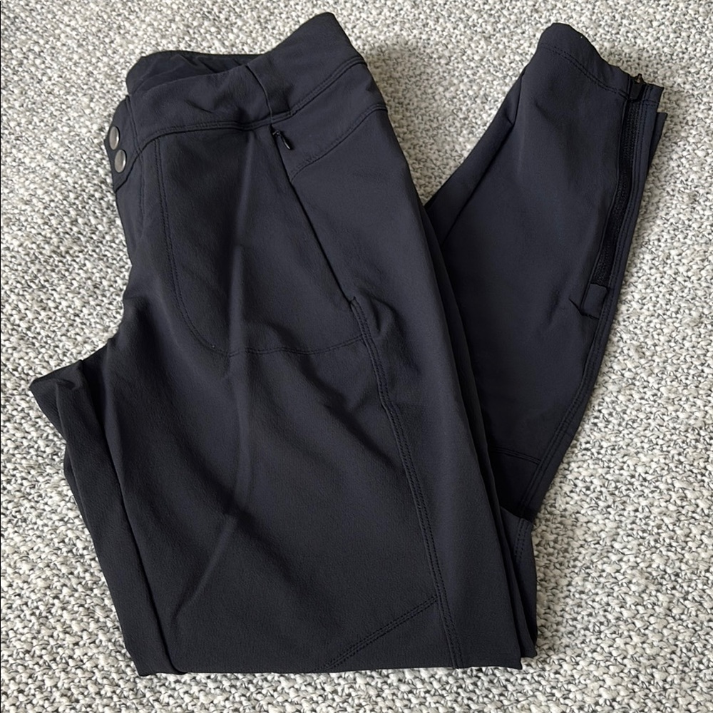 Kuhl Women's Black Joggers. Size 2 Regular.